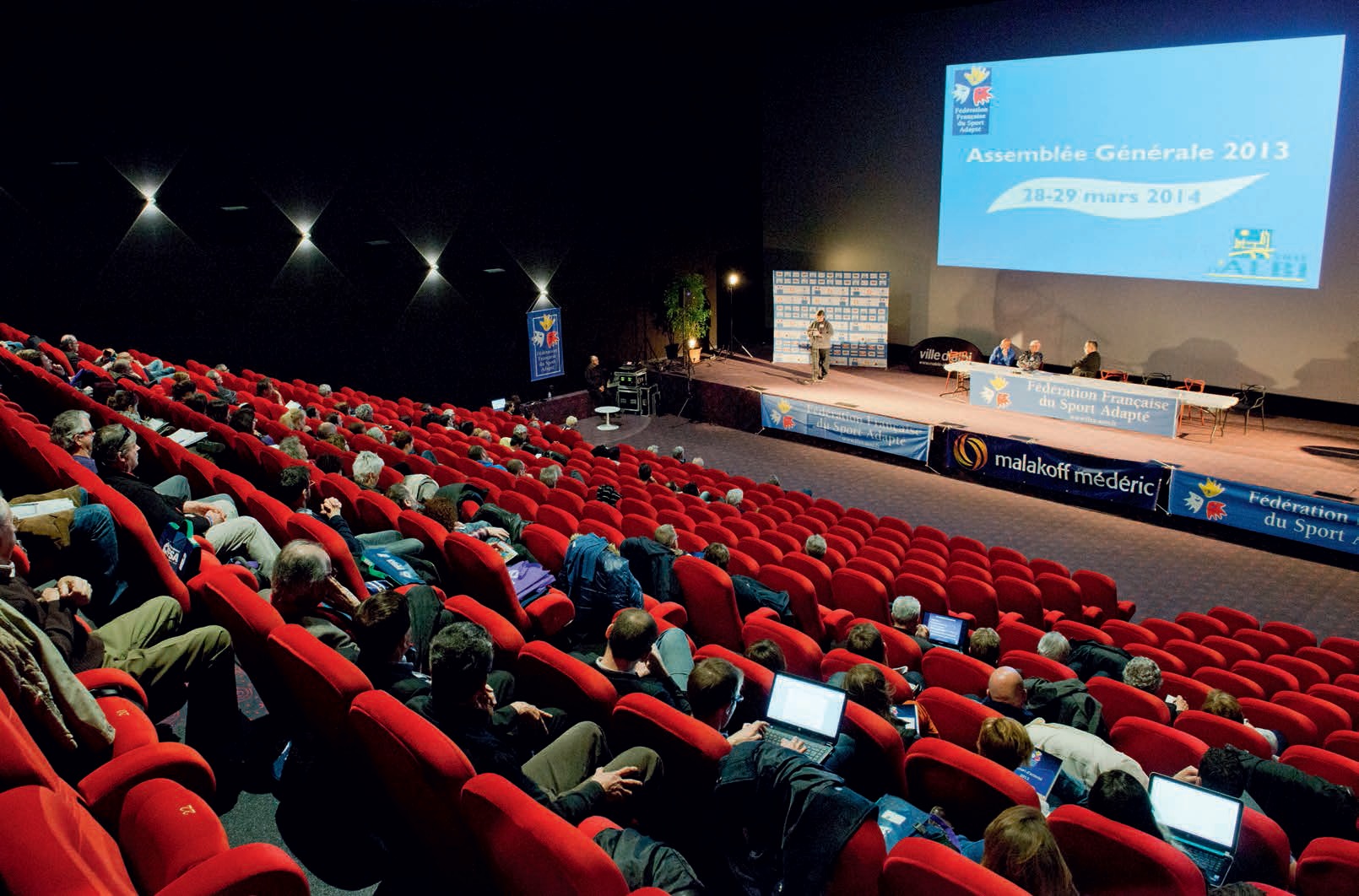 Complexe cinéma CGR